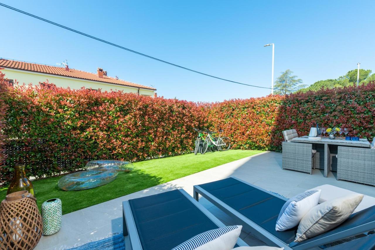 Luxury New Apartment With Private Garden Near The Beach! Porec Esterno foto
